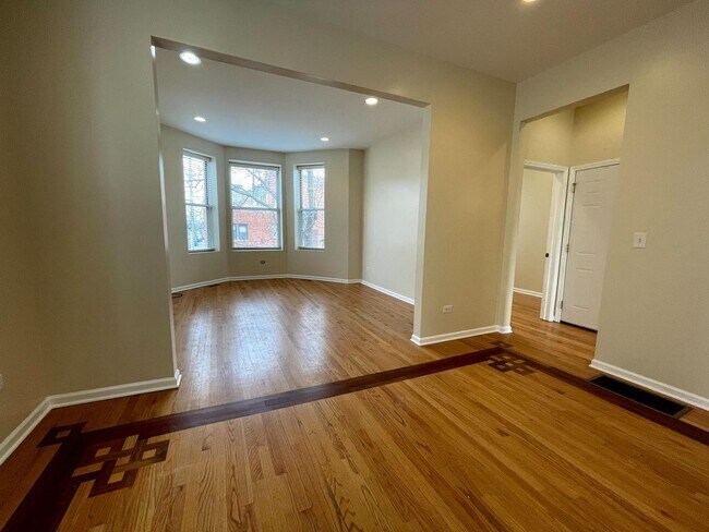 Photo - 2809 W Wabansia Ave Unidad 2