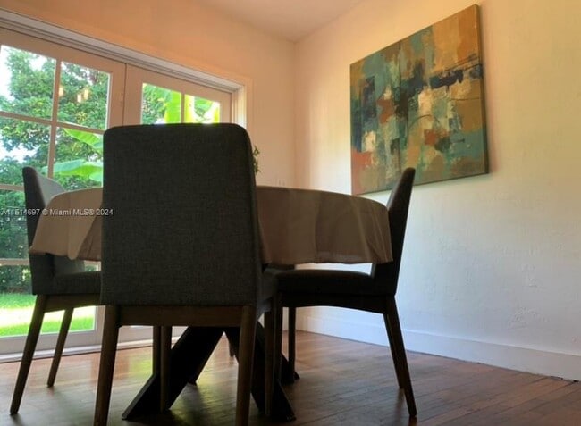 Photo - 4619 SW 10th St