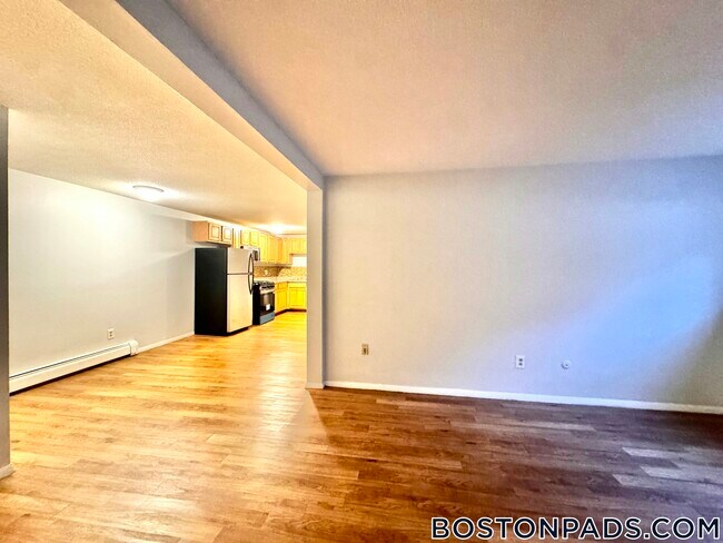 Photo - 695 N Main St Unit 3