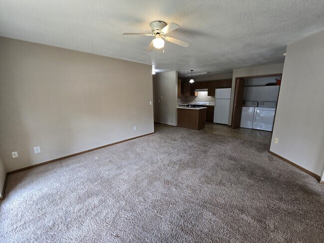 Photo - 619 Johnson St