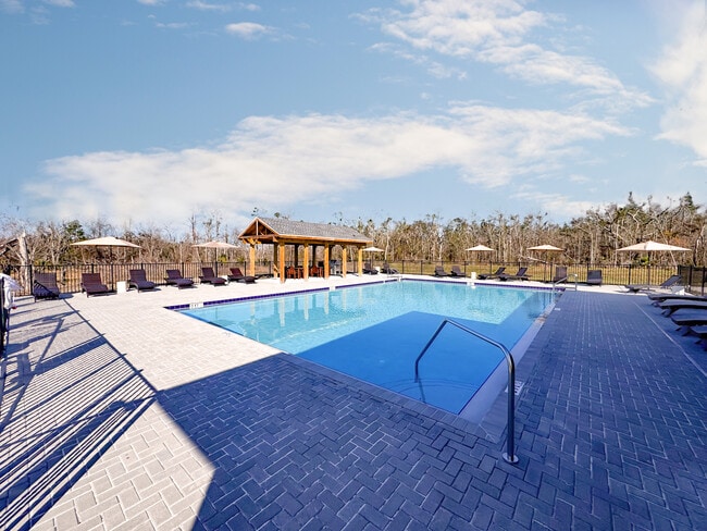 Piscina - The Grove at Perry