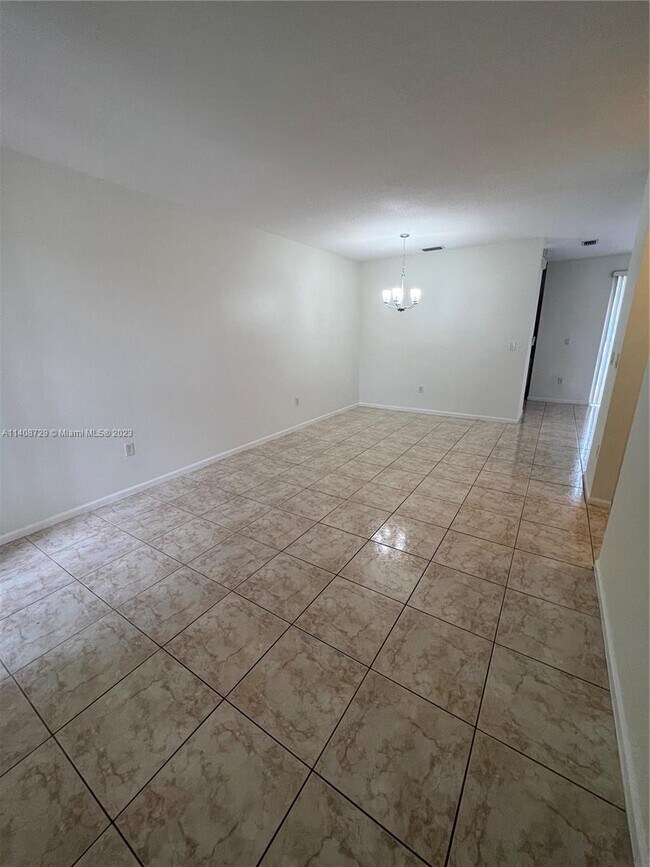 185 Riverwalk Cir Townhome Townhome Rental in Sunrise FL