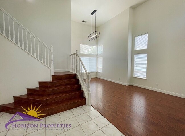 Photo - Spacious 5 Bed 3 Bath 2,136 Sq. Ft. Sheldo...