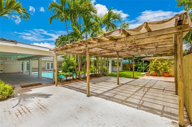 Photo - 13820 SW 82nd Ave