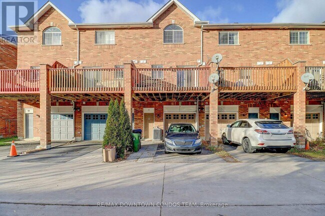 Photo - 4271A Lawrence Ave E