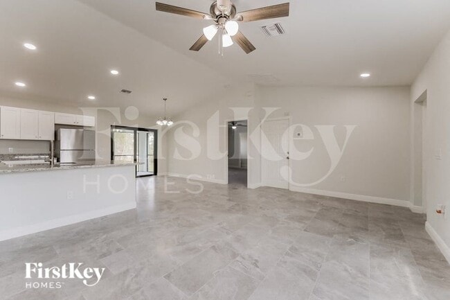 Photo - 3200 SE 5th St