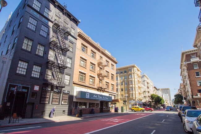 816 Geary
