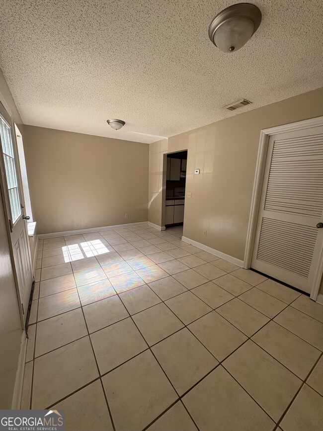 Photo - 720 Morningside Ln