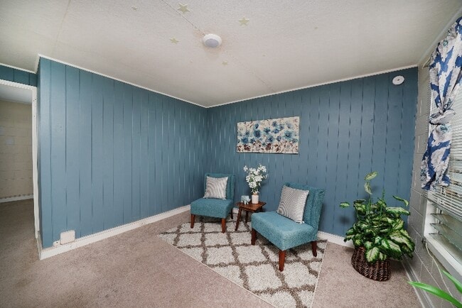 Building Photo - 821 Kinau St Unit C6