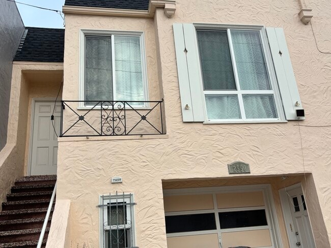 Front view - 2550 35th Ave