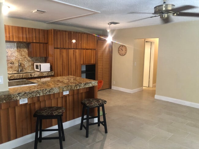 Photo - 3013 Albatross Rd Unit 3013 Albatross Rd Apt 2