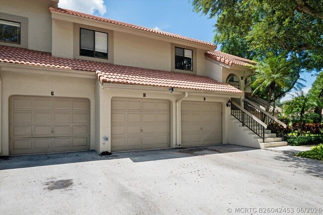 Photo - 5750 Coach House Cir Unit G
