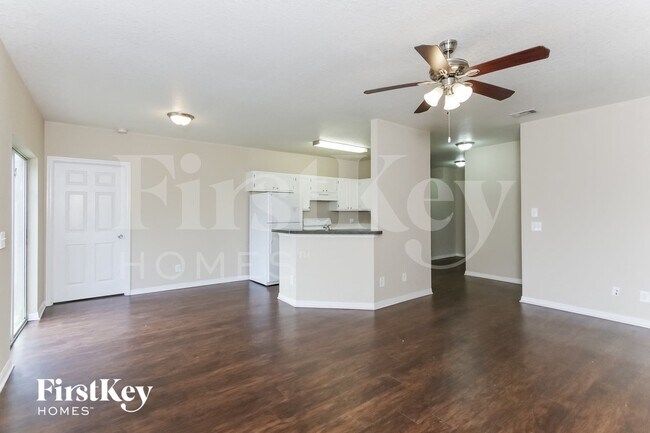 Photo - 2598 N Biscayne Dr