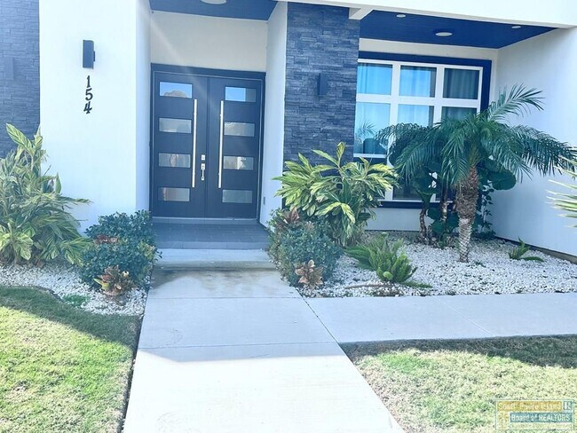 154 Oleander Dr