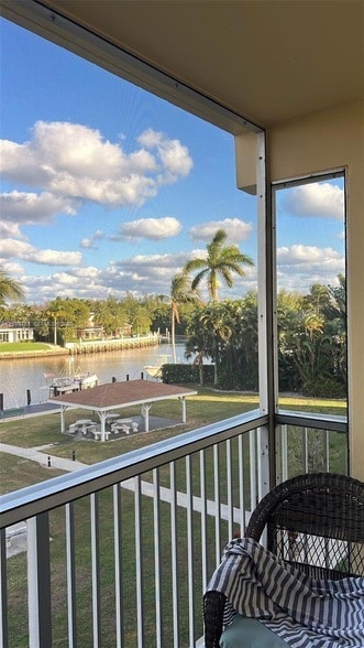 Building Photo - 230 N Federal Hwy Unit 305