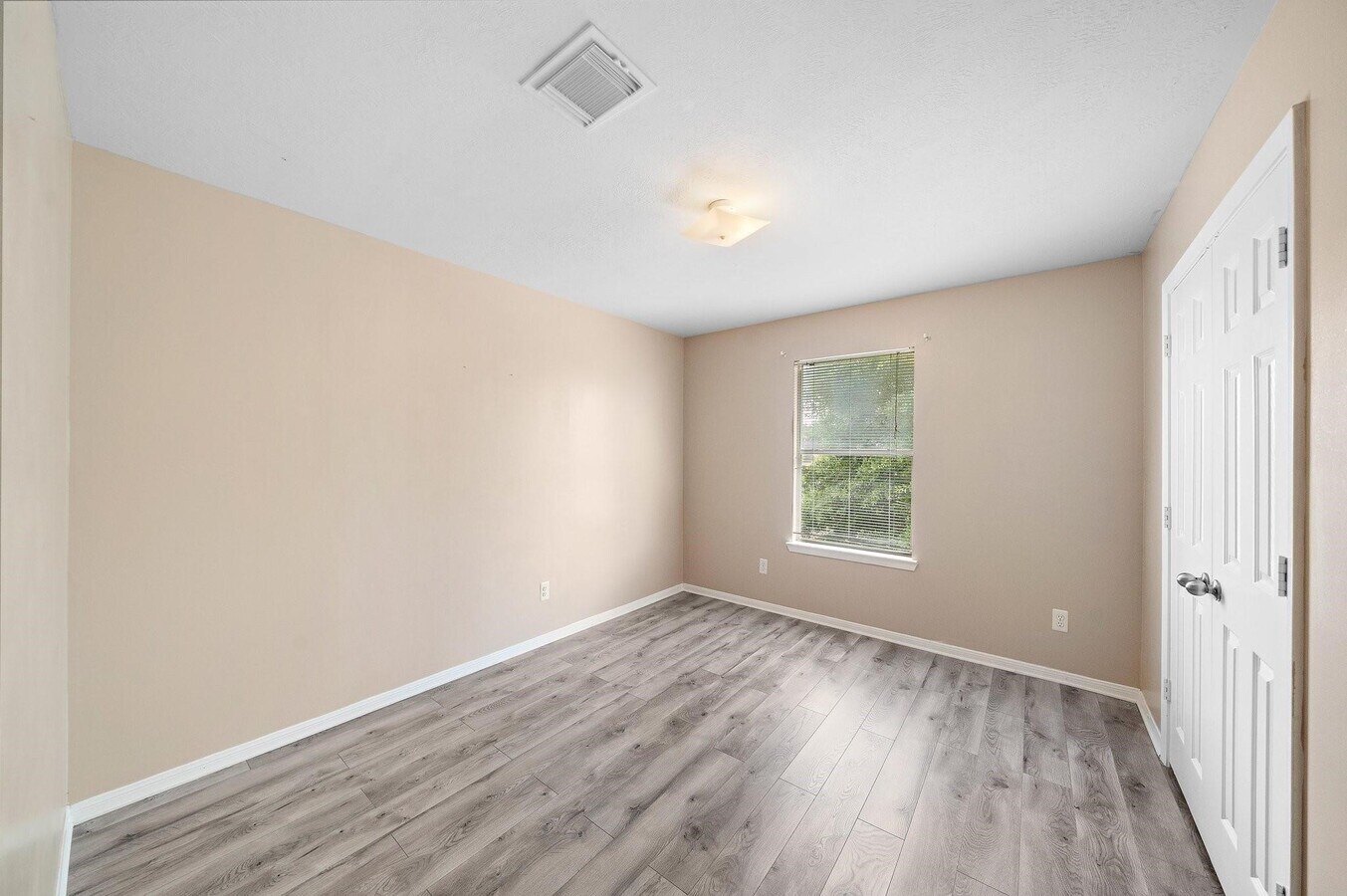 Photo - 6503 Holly Cove Ln