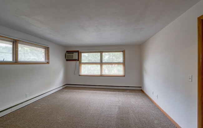 Photo - 4909 Ascot Ln Unidad #R2