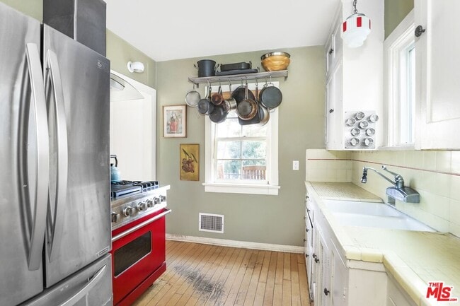 Photo - 1423 McCollum St