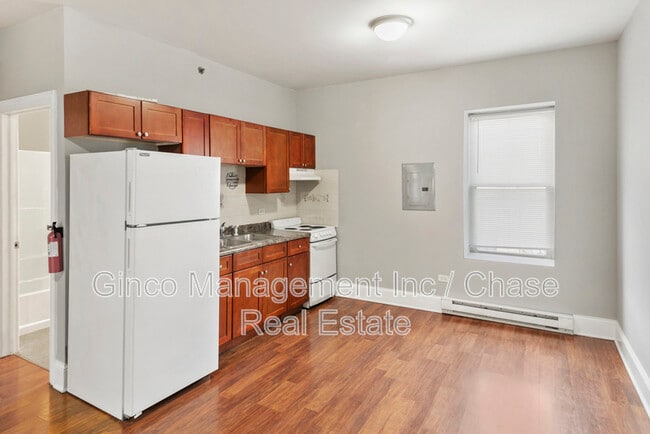 Photo - 115 N Hickory St