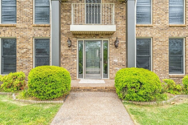 Photo - 108 Rolling Meadow Dr