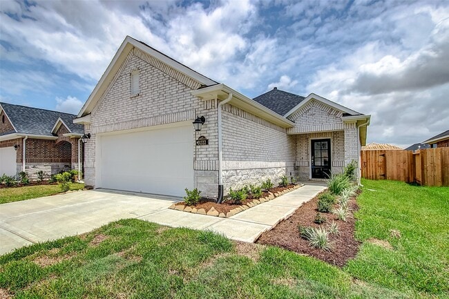 Building Photo - 31322 Spotted Saddle Hollow