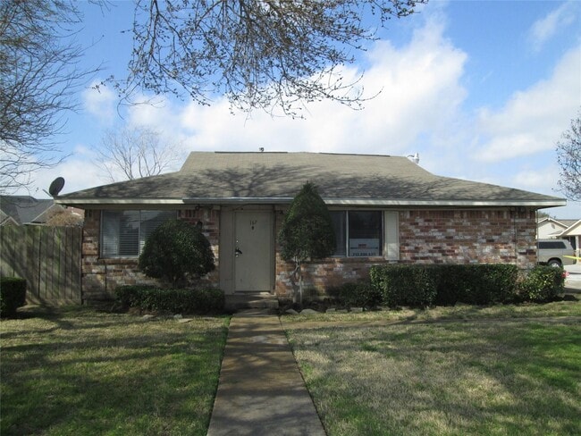 Building Photo - 3368 Burke Rd Unit 167