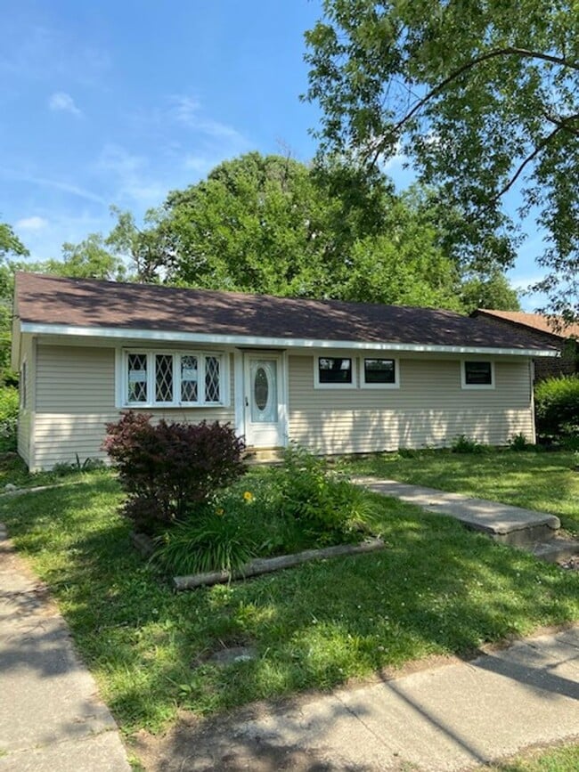 Building Photo - 1062 Graystone Dr Rental