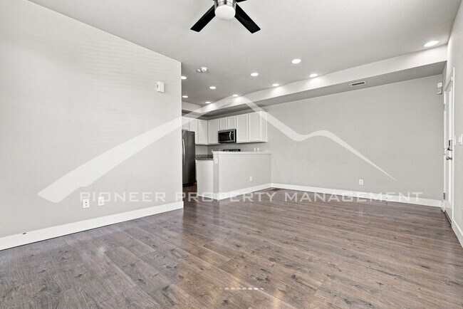 16130 Warner Pl