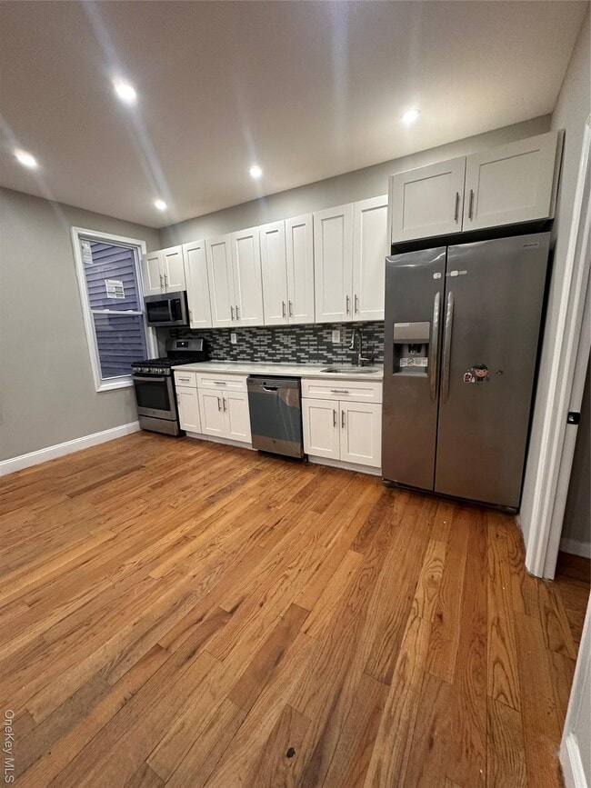 Photo - 60-63 54th St