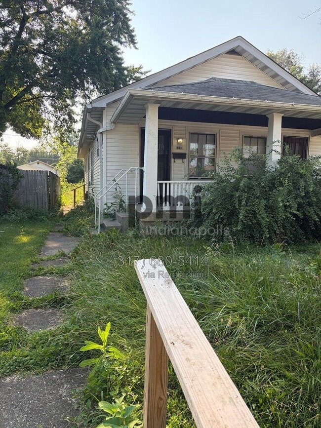 943 N Drexel Ave