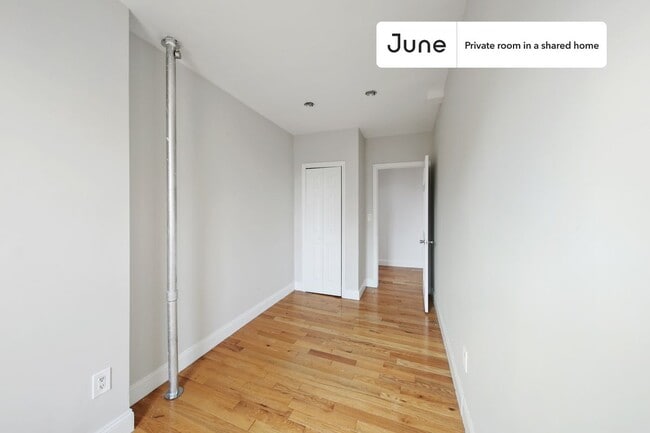 Photo - Room in Shared 4 bed/2 bath home Unidad D