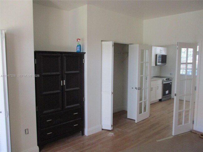 Photo - 736 13th St Unidad 110