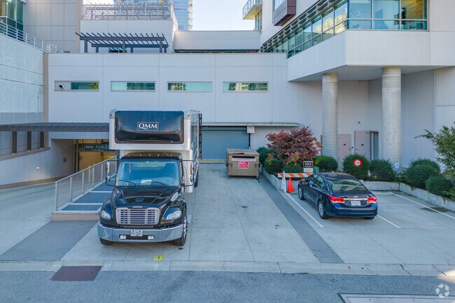 Photo - The Lonsdale