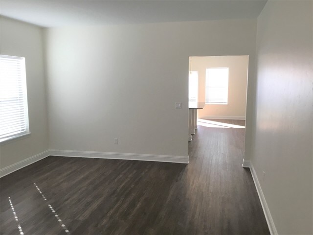 Photo - 59 S Lancaster Dr