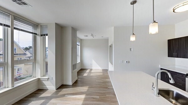 Photo - 180 Eastern Ave