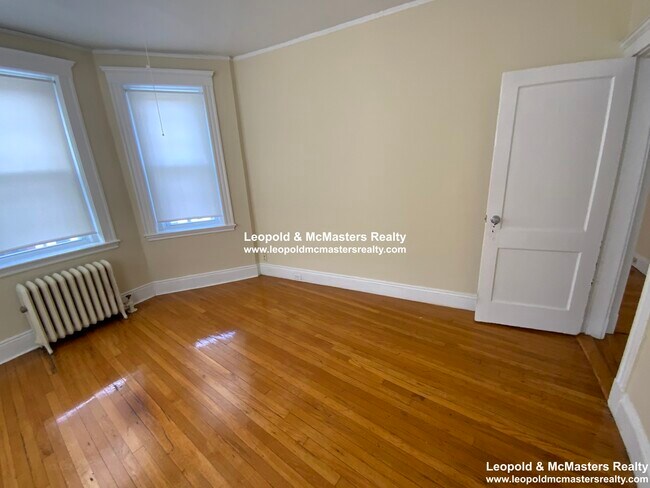 Photo - 217 Kelton St Unit 1