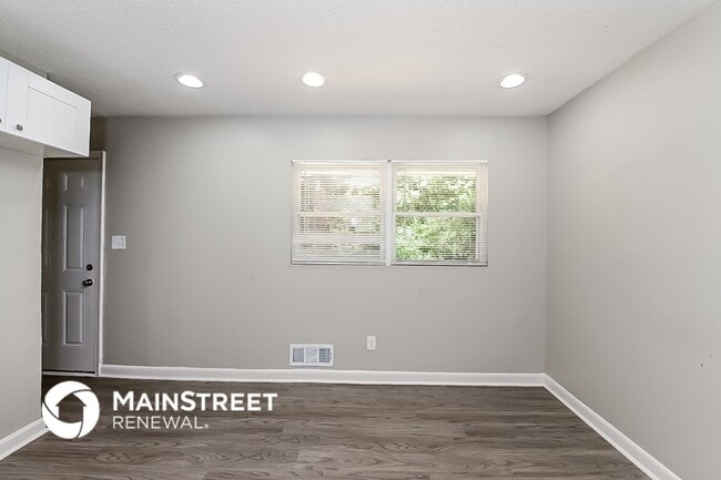 Photo - 8125 Attleboro Dr