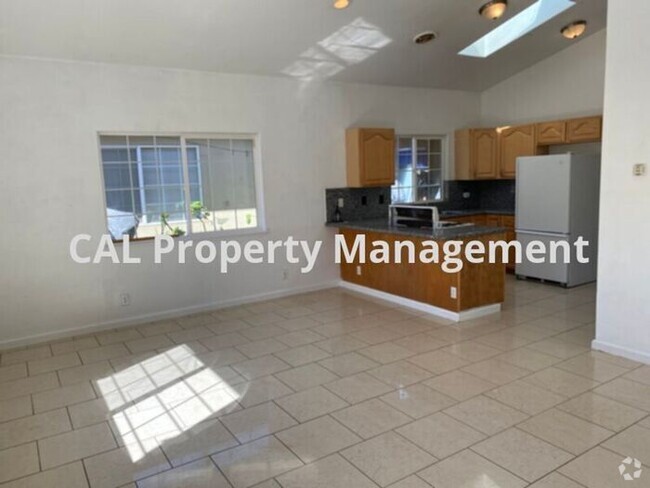 Building Photo - Two Bedroom for Rent in King City, CA! Rental