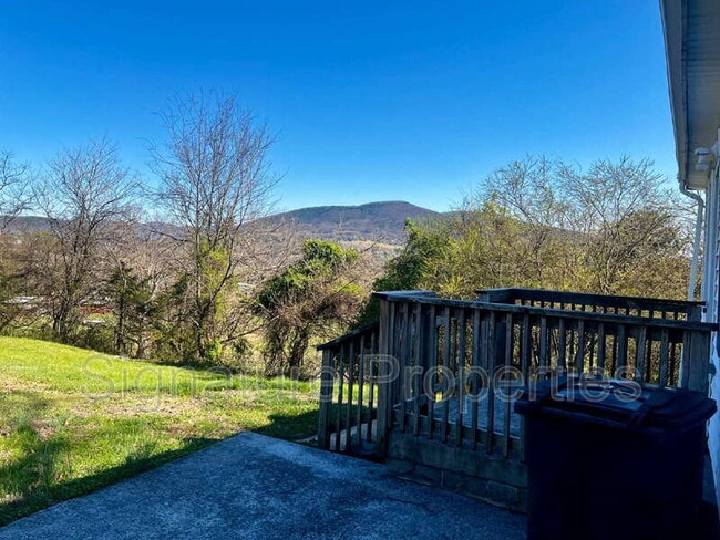 Photo - 414 Bryant Rd