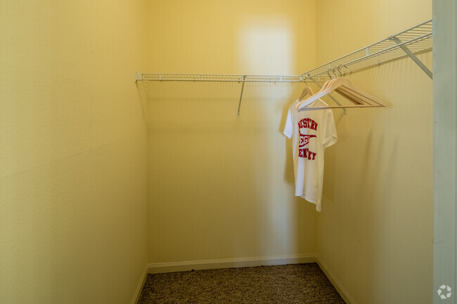 4BR, 4BA - 1,422SF - Closet - The Registry Apartments