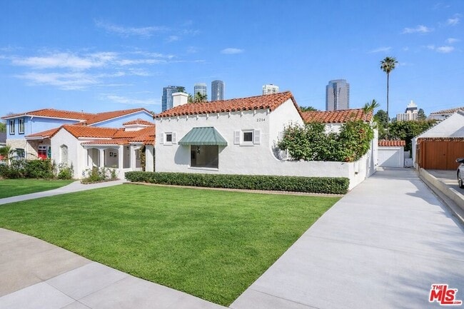 Photo - 2214 Benecia Ave