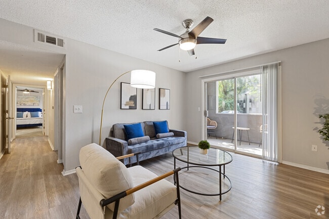 Standard 3BR, 2BA - 1,012SF - Living Room