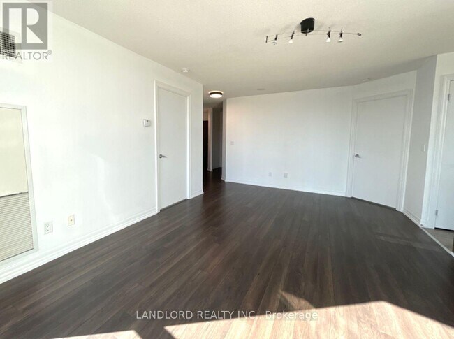 Photo - 16 Yonge St Unit 605