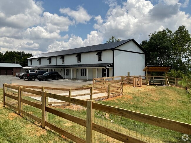 Building Photo - 2912 Montvale Rd Rental