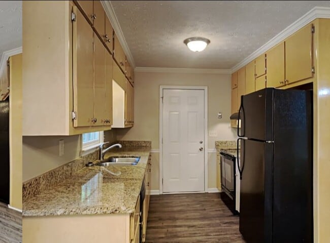 Photo - 1904 Pond Ridge Ct