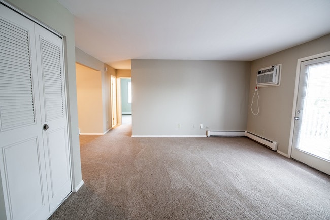 Photo - Harborside Manor