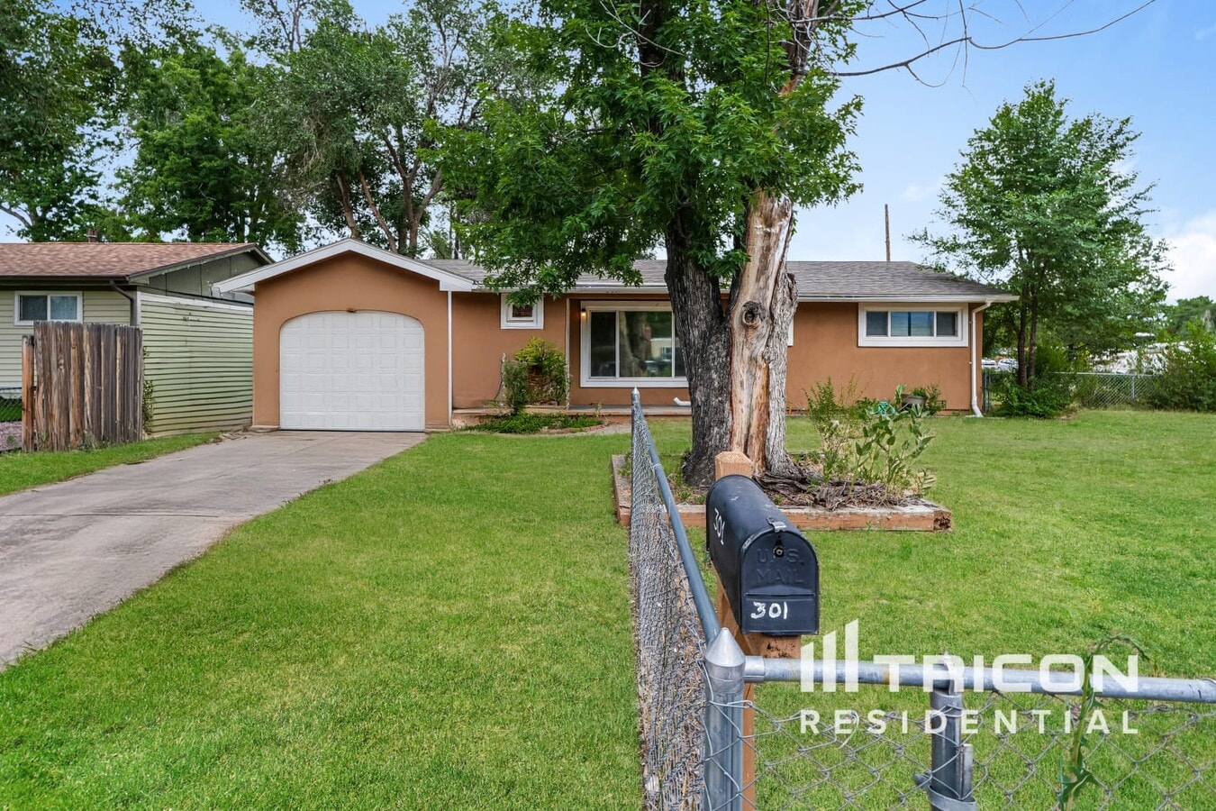 Photo - 301 Leta Dr House