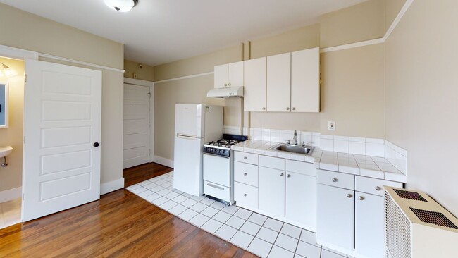 Photo - Corona Apartments