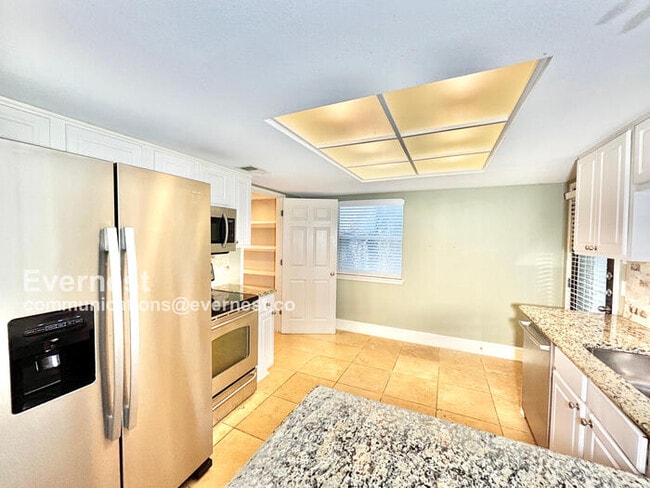 Photo - 7807 Meadow Park Dr Unidad Apartment 106