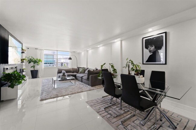 Building Photo - 1050 93rd St Unit 7H